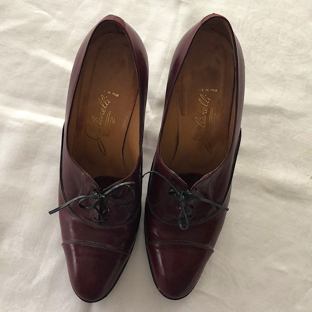 Women’s vintage leather shoes w/3” heel